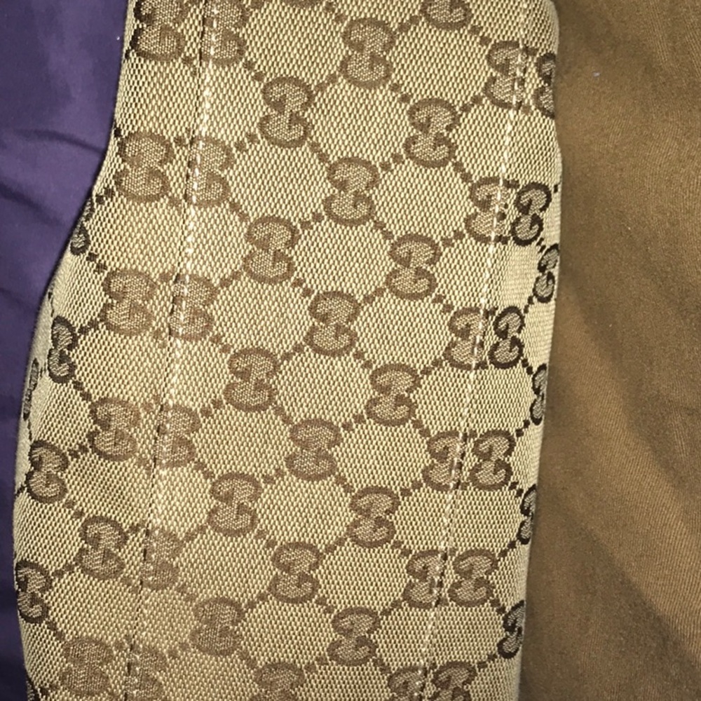 Authentic Gucci Suckey Hobo - Picture 4 of 5